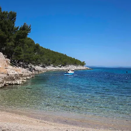 Pet Friendly In Hvar With Wifi Lägenhet
